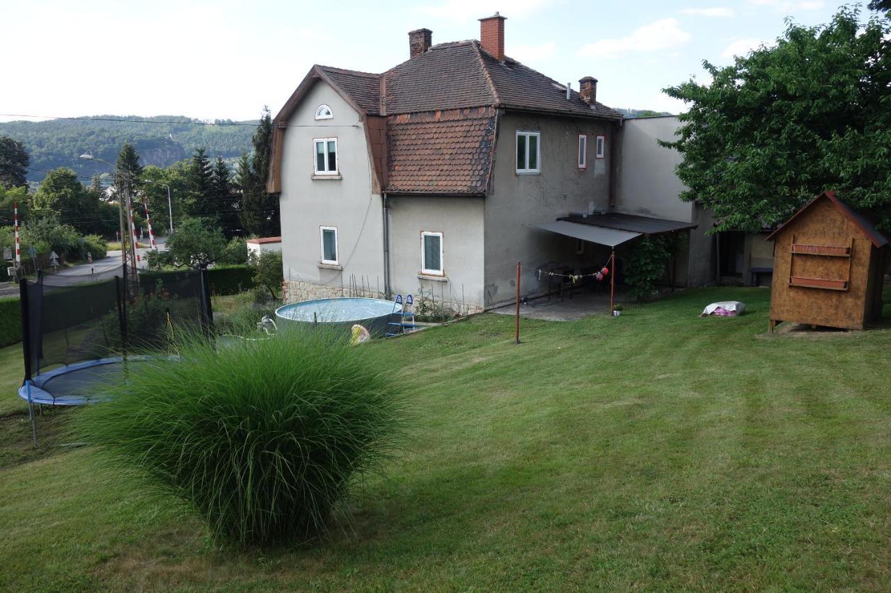 Pod Chlumem - Utulny Byt V Blizkosti Centra Decin Kültér fotó