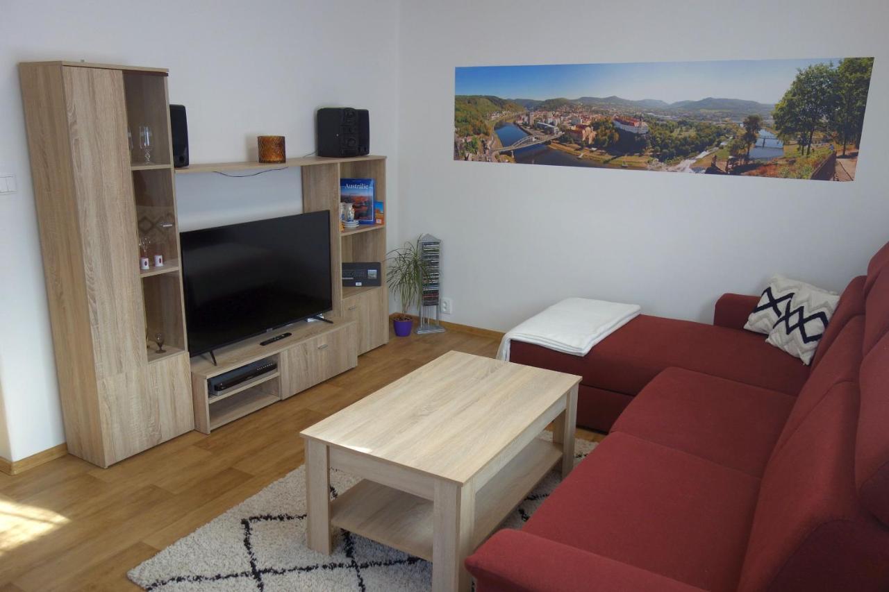 Pod Chlumem - Utulny Byt V Blizkosti Centra Decin Kültér fotó